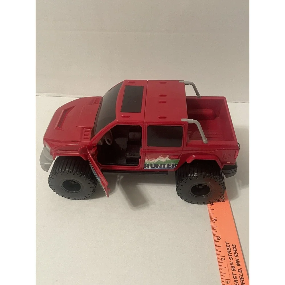 Shark Hunter Tree House Kids‎ RED Truck (truck only) Doors Open With Tow Hitch